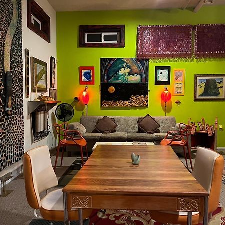 Space Castle: A 1950S Gas Station Transformed Into An Art Themed Wonderland Truth or Consequences Exterior foto