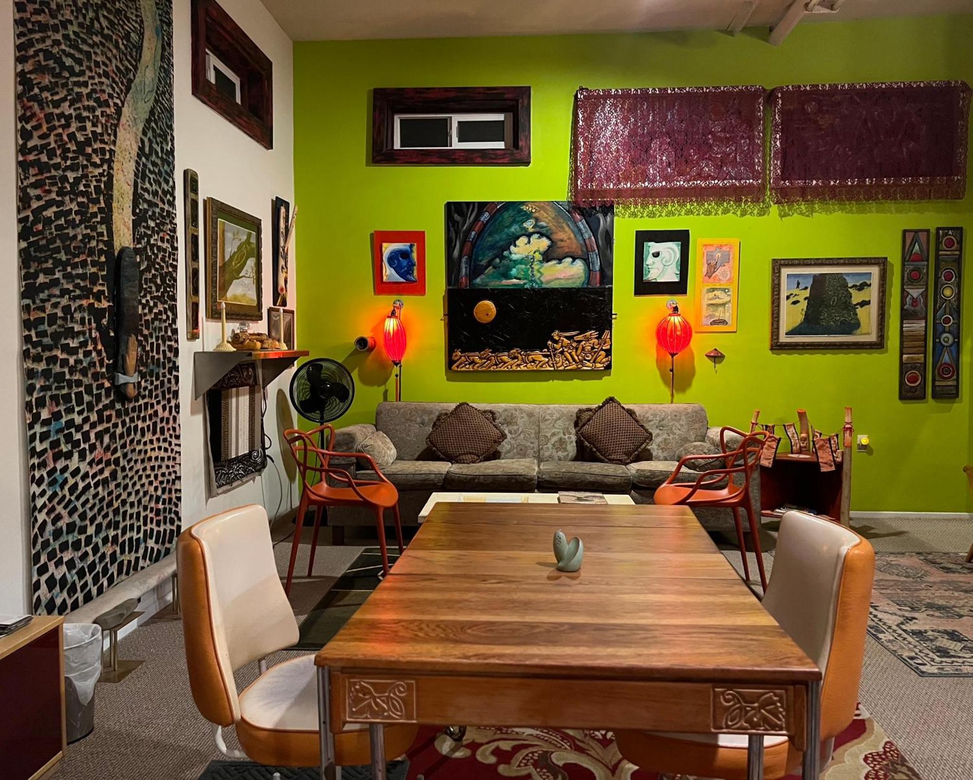 Space Castle: A 1950S Gas Station Transformed Into An Art Themed Wonderland Truth or Consequences Exterior foto